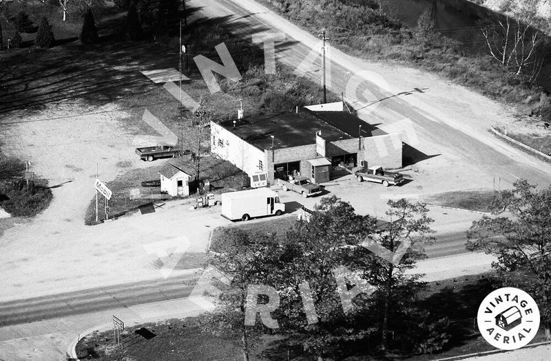 Singing Bridge Store and Station - 1982